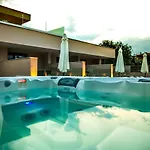 Ξενοδοχείο Astir Notos 4*