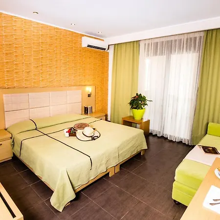 Hotel Astir Notos 4*