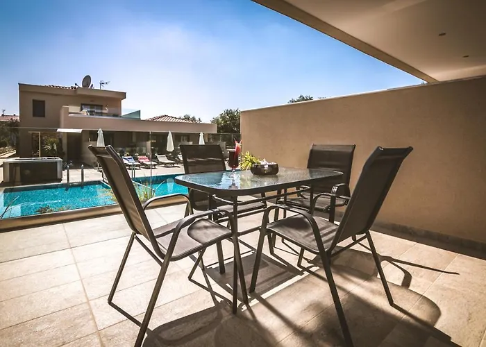 Ξενοδοχείο Astir Notos 4*